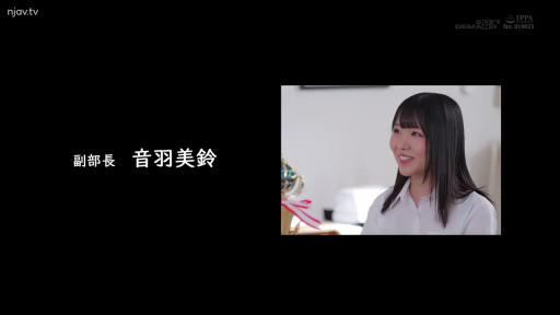 室内 · 坐姿 · 中景 · 平静 · 眼罩 · 白色连衣裙 · 多图拼接 · 蒙眼揉乳