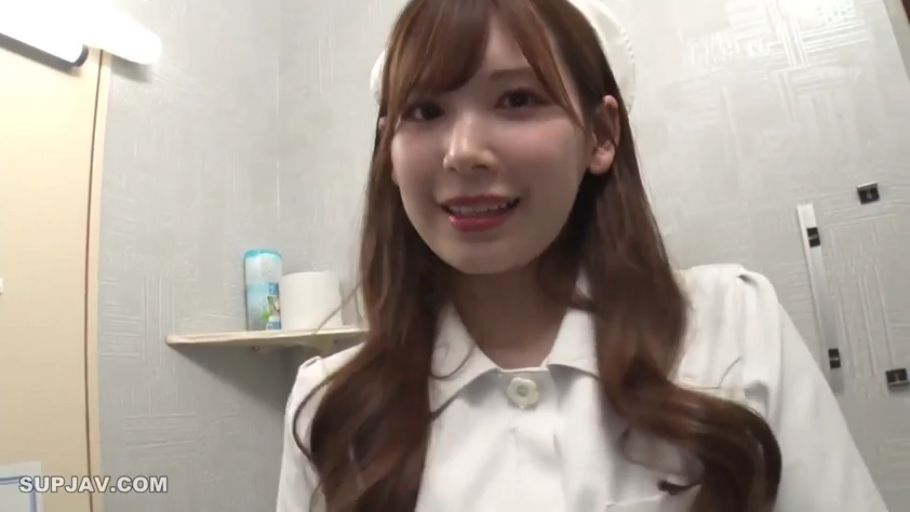 室内 · 护士服 · 顔部のクローズアップ · 微笑 · 正视镜头