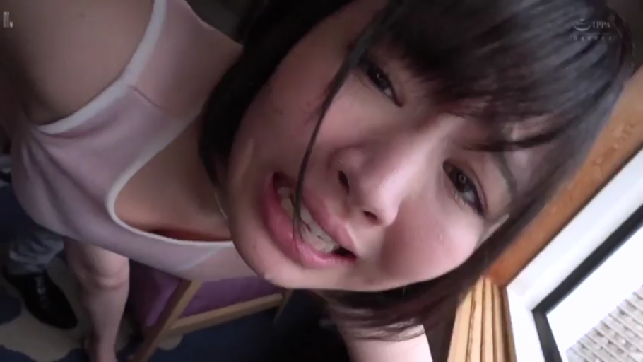 俯身 · 脸部特写 · 迷离 · 粉色背心 · 房间 · 凝视 · POV