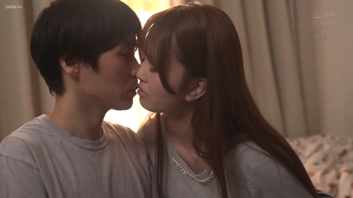 坐姿 · 交谈 · 忧郁 · 卧室 · 中景 · 剧情 · 灰色毛衣