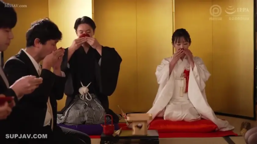 和室 · 正坐 · 饮酒 · 和服 · 庄重 · 酒器 · 传统文化