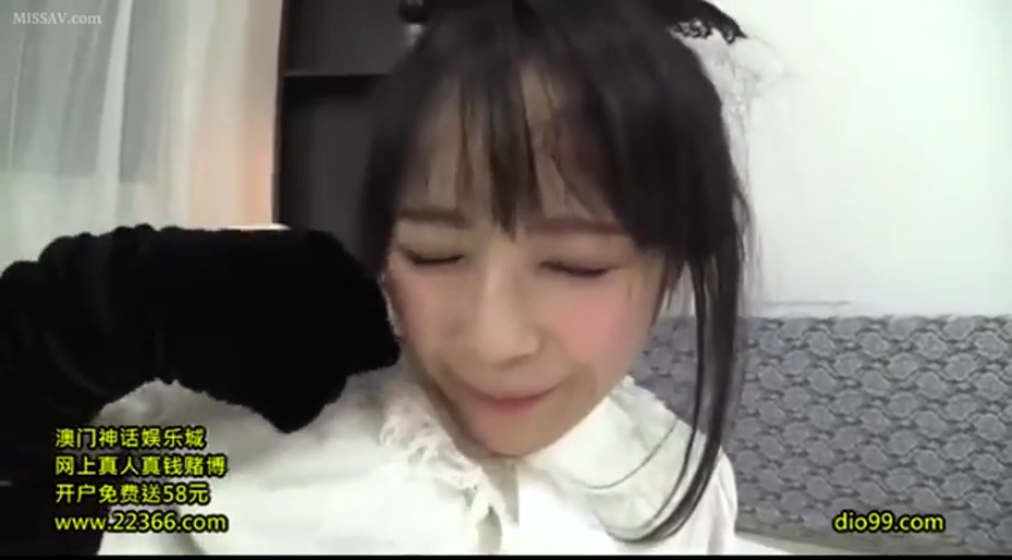 室内 · 全裸 · 亲吻 · 模糊 · 成人行为 · 怀抱 · 照片墙