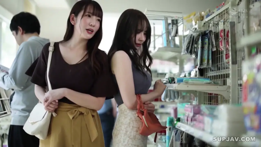 室内 · 露乳 · 迷离 · 中景 · 仰卧 · 捆绑 · 红色绳索 · 绳子