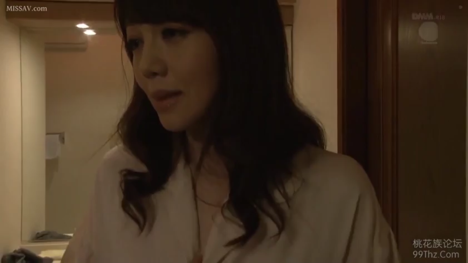 室内 · 全裸 · 打码 · 多人性爱 · 呻吟 · 跳蛋 · 下体 · 倒立