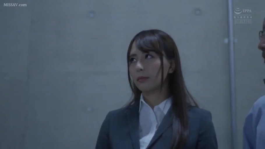 室内 · 马赛克 · 迷离 · 指交 · 黑色内衣 · 阴部特写 · M字开脚 · 红色垫子