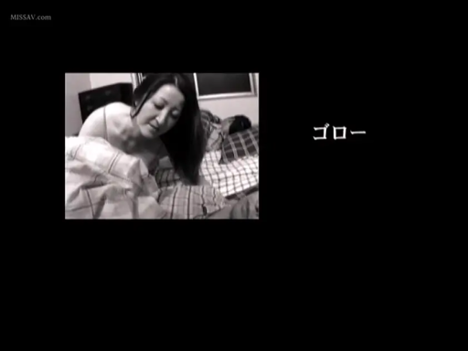 Bedroom · Bed · Medium shot · 平静 · Stare · Side-lying · Pajamas · 黑白