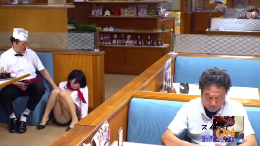 蹲姿 · 遠景 · 餐厅 · JK制服