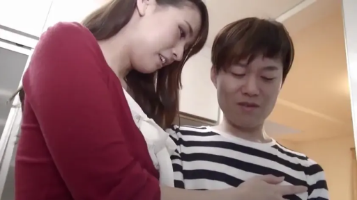 室内 · 站姿 · 微笑 · 半身 · 调情 · 日本AV · 红色开衫