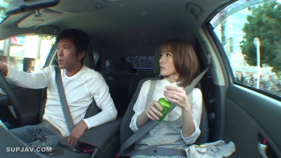 室内 · 脸部特写 · 口交 · 马赛克 · 跪姿 · 白色上衣 · 阴茎 · 仰视