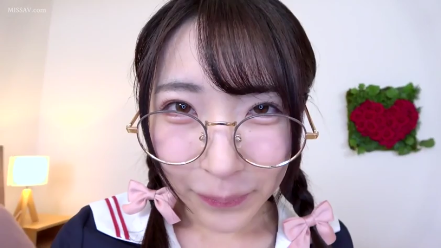 室内 · 顔部のクローズアップ · 水手服