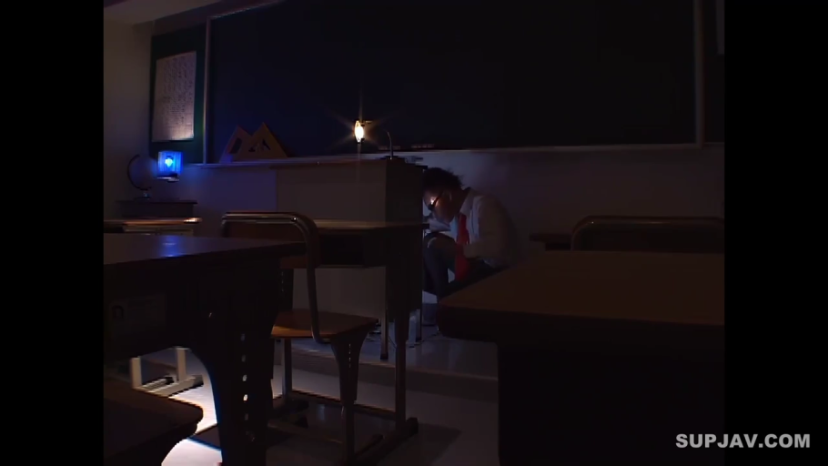 性交 · 办公室 · 办公椅 · 仰卧 · 沉醉 · 职场 · 女性裸体
