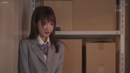 脸部 · 迷离 · 床上 · 凝视 · 近景 · 躺姿 · 被褥