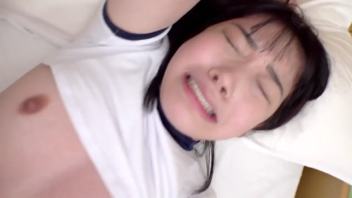 室内 · 脸部特写 · 仰卧 · 体操服