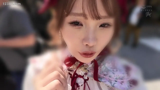 Grievance · Close-up of the face · Stare · Outdoor · 蝴蝶结 · Overlook · 背景虚化 · 洛丽塔装