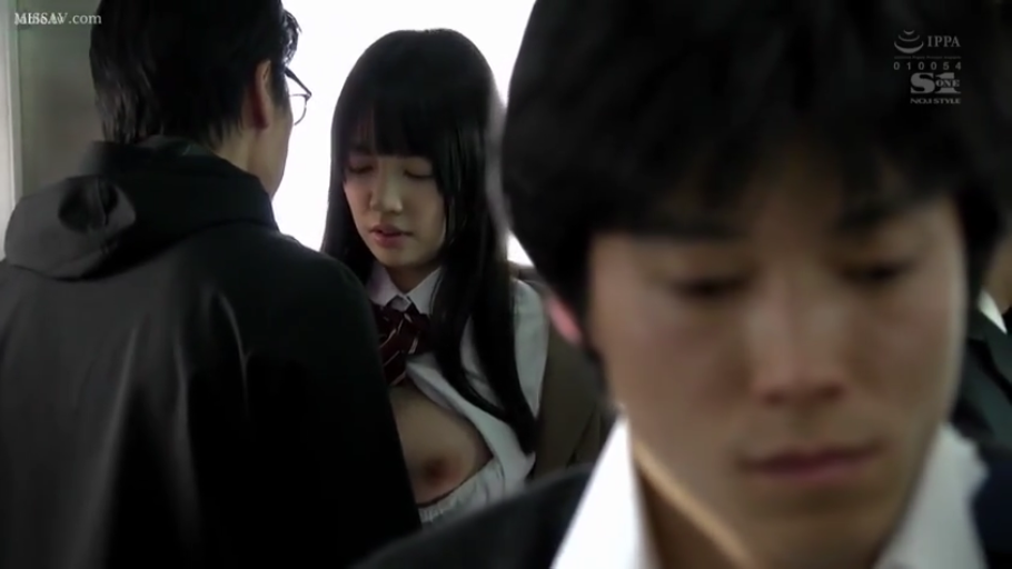 站立 · 制服 · 电车 · 乳头