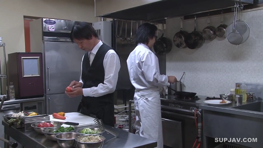 站立 · 厨房 · 厨师服