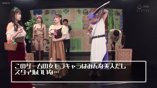 严肃 · 站立 · 全景 · 摄影棚 · 盾 · 角色扮演服 · 表演 · RPG游戏风