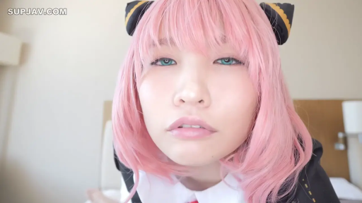 室内 · 俯身 · 脸部特写 · 呆滞 · 凝视 · Cosplay服装 · 假发 · 角色模仿