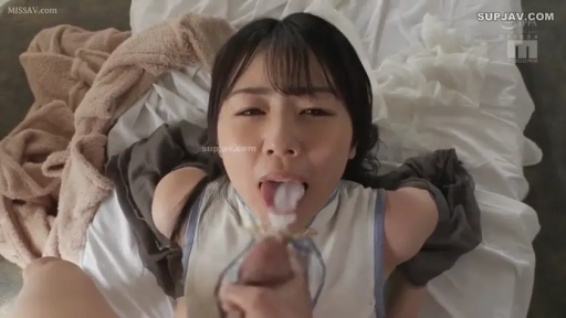 室内 · 脸部特写 · 仰卧 · 白色上衣