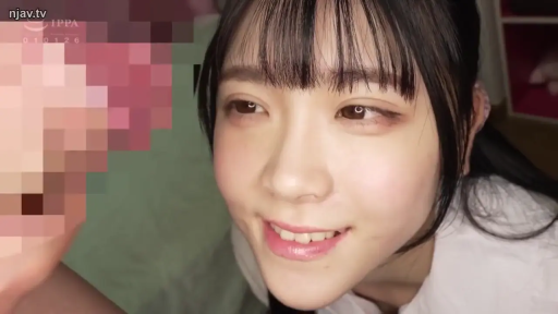 室内 · 俯身 · 脸部特写 · 口交 · 微笑 · 白色衬衫 · 第一人称视角 · 阴茎