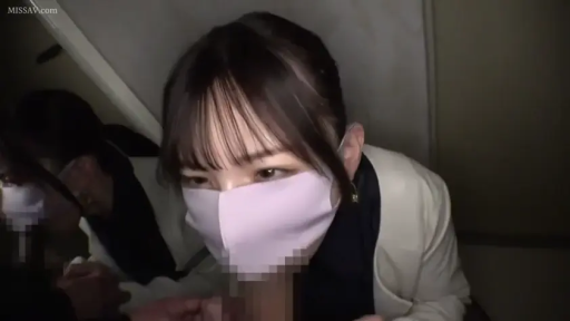 室內 · 投入 · 面部 · 俯身 · 口交 · 马赛克 · 外套 · 口罩