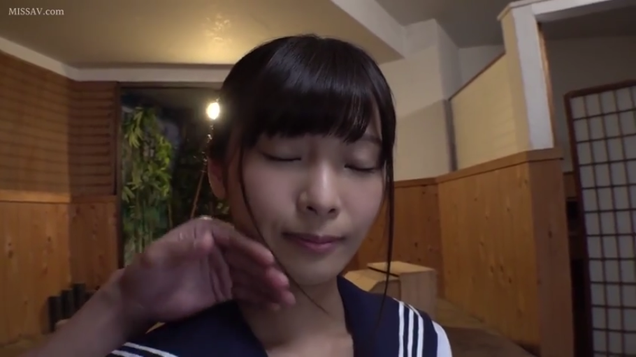 坐姿 · 脸部特写 · 平静 · 水手服 · 高清 · 日式室内 · 闭眼被摸