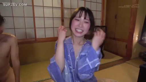 跪坐 · 和室 · 中景 · 微笑 · 榻榻米 · 浴衣 · 整理头发 · 半裸男伴