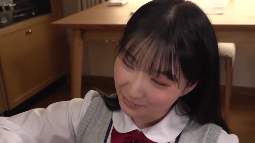 室内 · 脸部特写 · 微笑 · 凝视 · JK制服 · 长发 · 侧头