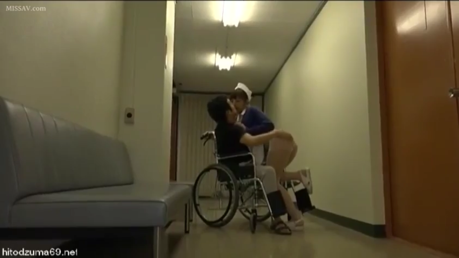 全身 · 护士服 · 角色扮演 · 陶醉 · 跨坐 · 轮椅 · 亲热 · 医院走廊