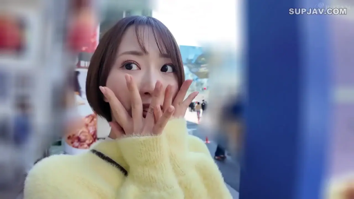 面部 · 毛衣 · 捂脸 · 害羞 · ショートヘア · 惊讶 · 街头