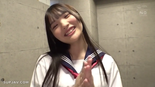 室内 · 面部 · 站姿 · 微笑 · 清纯 · 水手服 · 鼓掌