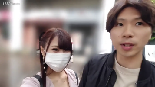 站立 · 自然 · 顔のクローズアップ · 自拍 · 休闲服 · 口罩 · 素人 · 屋外ストリート