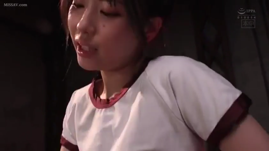 室内 · 面部 · 俯身 · 销魂 · 呻吟 · 体操服 · AV剧照