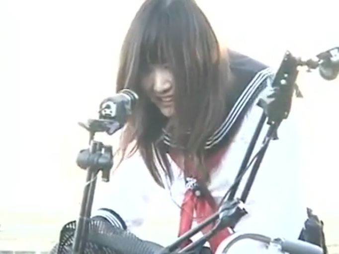 俯身 · 脸部 · JK制服 · 户外