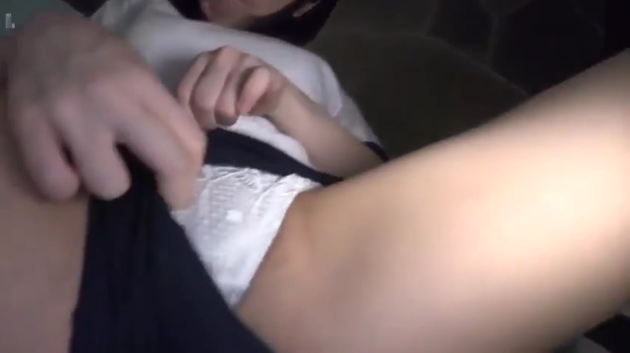 性交 · 全裸 · 全景 · 传教士式 · 枕头 · 沉醉 · 男女 · 简约卧室