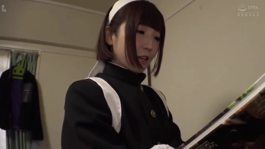 室内 · 面部 · 专注 · 局部马赛克 · 口交 · 短裤 · 跪立