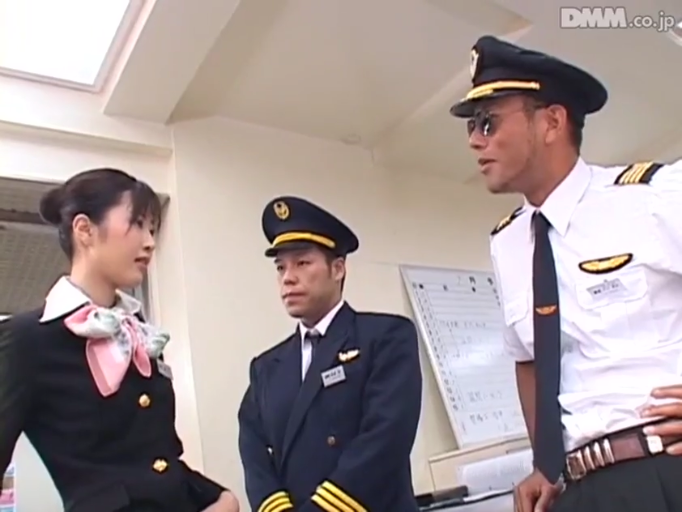 室内 · 胸部特写 · 马赛克 · 迷离 · 性行为 · 仰卧 · 项链 · 半裸