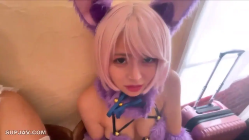 坐姿 · 脸部特写 · 诱惑 · 凝视 · 酒店 · 兽装