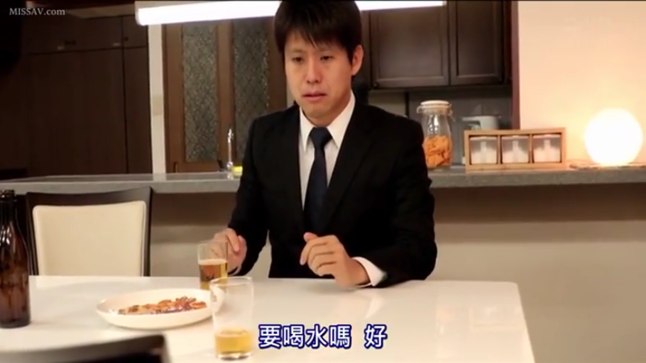 Indoor · Sitting Posture · Conversation · Serious · Medium shot · wine glass · Suit · Asian male