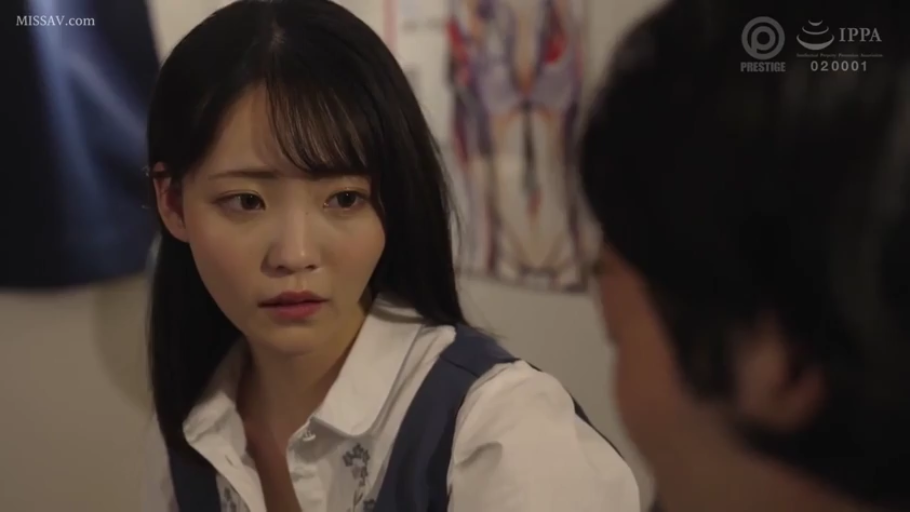 室内 · 忧郁 · 脸部特写 · 白衬衫 · 交流 · 对视 · 清纯