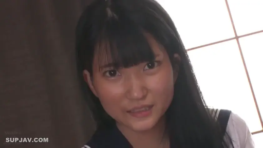 室内 · 脸部特写 · 水手服