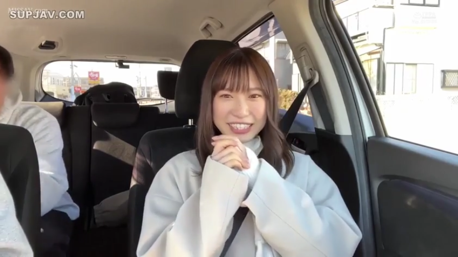 面部 · 甜美 · 卧室 · 微笑 · 互动 · 前倾 · 蕾丝羽毛装