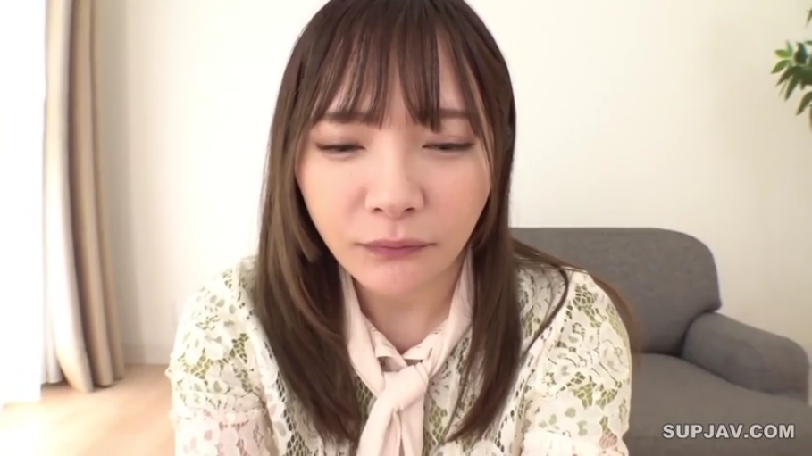 骑乘位 · 全裸 · 和室 · 被褥 · 插入特写 · 性交抽送 · 生殖器与臀部