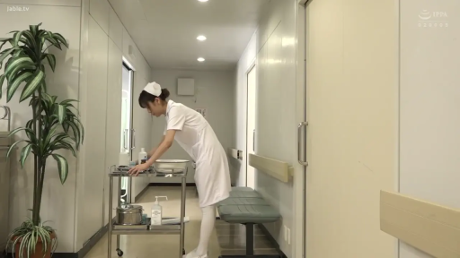 护士服 · 专注 · Medical trolley · Stand · 制服 · Corridor · 全身特写 · 整理物品