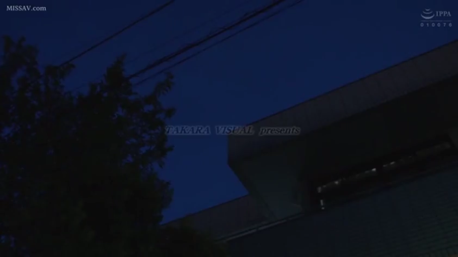 室内 · 站立 · 臀部 · 内裤 · 橱柜 · 渴望 · 抓揉