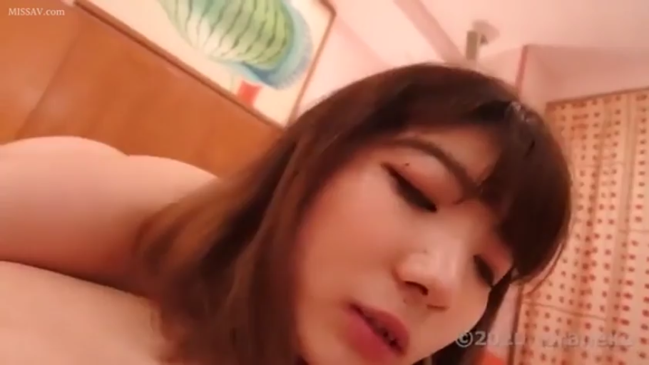 Close-up of the face · Fully nude · Bedroom · Hazy · 性行为 · 俯卧 · Asian women