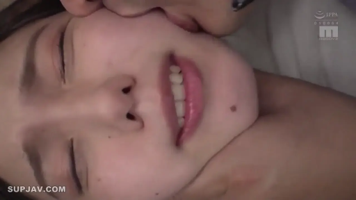 室内 · 性交 · 面部特写 · 恍惚 · 躺姿 · 高潮表情