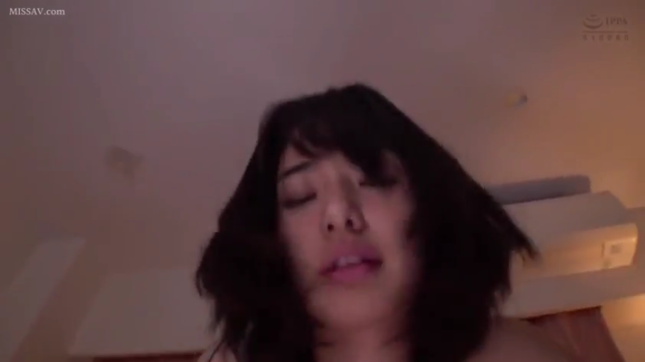 室内 · 顔部のクローズアップ · 全裸