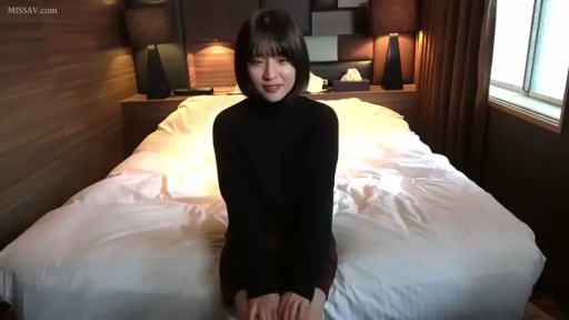 室内 · 俯身 · 校服 · 脸部特写 · POV视角 · 凝视 · 无辜
