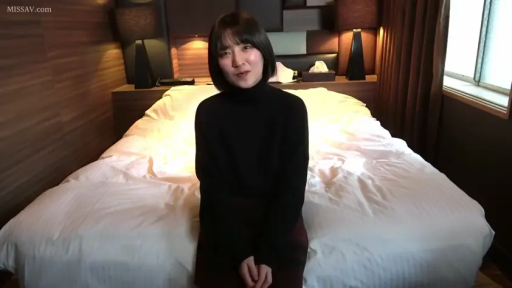 室内 · 校服 · 专注 · 自慰 · 跨坐 · 近景 · 手交